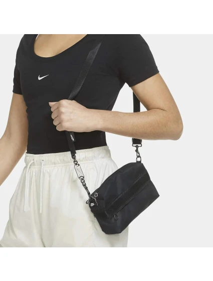 Dámská taštička / ledvinka Futura Luxe CW9304-010 Černá vzor - Nike Dámská taštička / ledvinka Futura Luxe CW9304-010 Černá vzor - Nike