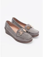 Moderní polobotky šedo-stříbrné dámské na klínku Moderní polobotky šedo-stříbrné dámské na klínku