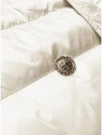 Dámský péřový kabát v barvě ecru se zapínáním na knoflíky model 21248471 - J.STYLE