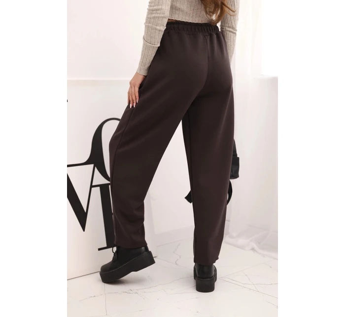 Elegantní dámské kalhoty s vysokým pasem a šněrováním v pase hnědé Elegantní dámské kalhoty s vysokým pasem a šněrováním v pase hnědé