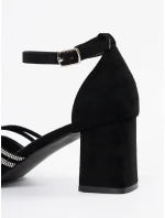 Pohodlné  lodičky černé dámské na širokém podpatku