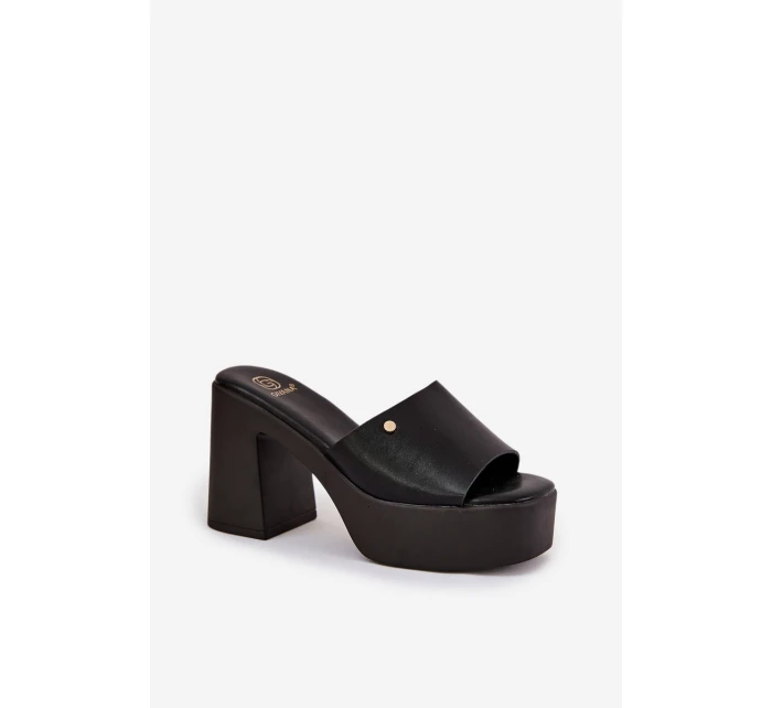 Dámské Pantofle Z Eko Kůže Na Podpatku A Platformě Černé Tamirella Dámské Pantofle Z Eko Kůže Na Podpatku A Platformě Černé Tamirella