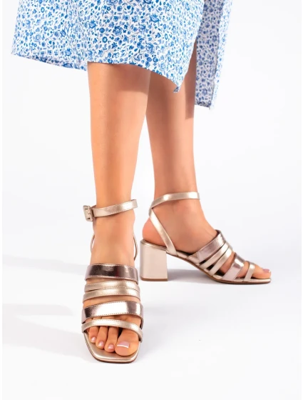 Luxusní dámské sandály na širokém podpatku Luxusní dámské sandály na širokém podpatku