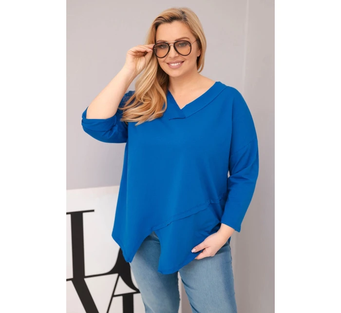 Dámská bavlněná blůza Plus Size s hlubokým V výstřihem a asymetrickým spodním lemem chabrová