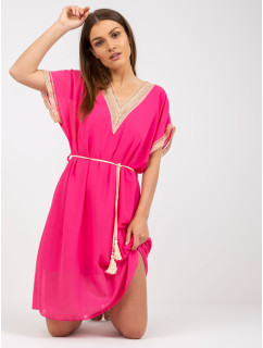 Růžové šaty jedné velikosti se zapleteným páskem