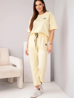 Dámský viskózový komplet s krátkým rukávem a kalhotami s ohrnutým spodním lemem žlutý