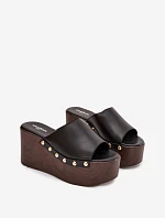 Dámské pantofle na platformě s cvočky černé Mareline