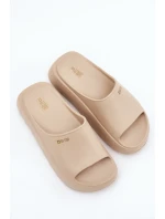 Dámské pěnové pantofle na platformě Big Star – béžové Dámské pěnové pantofle na platformě Big Star – béžové