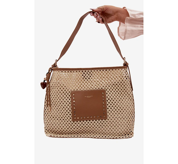 Beige kabelka s pleteným a přívěskem na léto model 22111684 - Flora&Co