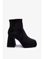 Černé semišové kotníkové boty s podpatky model 20020597 - Kesi Černé semišové kotníkové boty s podpatky model 20020597 - Kesi