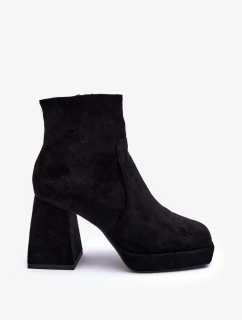 Černé semišové kotníkové boty s podpatky model 20020597 - Kesi