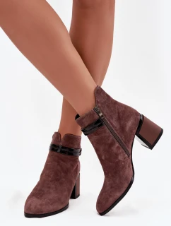 Dámské semišové kožené kotníkové boty na sloupkovém podpatku – hnědé