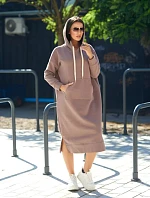 Dlouhé šaty s kapucí 9623 Tmávě béžová - K-Fashion