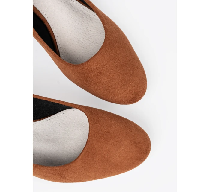 Jedinečné lodičky hnědé dámské na širokém podpatku Jedinečné lodičky hnědé dámské na širokém podpatku