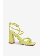 Dámské sandály na podpatku s pásky model 21698683 - Boto Dámské sandály na podpatku s pásky model 21698683 - Boto