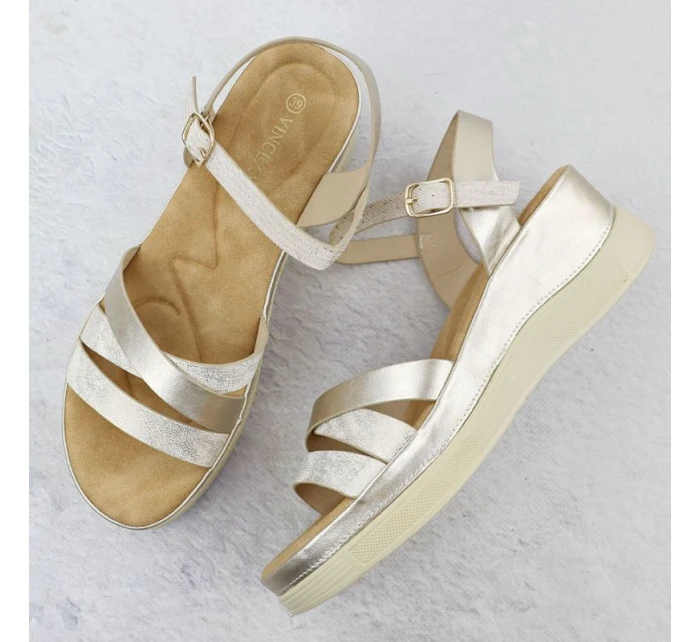 Dámské zlaté sandály na podpatku Vinceza 15358