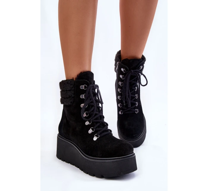 Dámské semišové boty na klínku černé model 21605548 - Boto