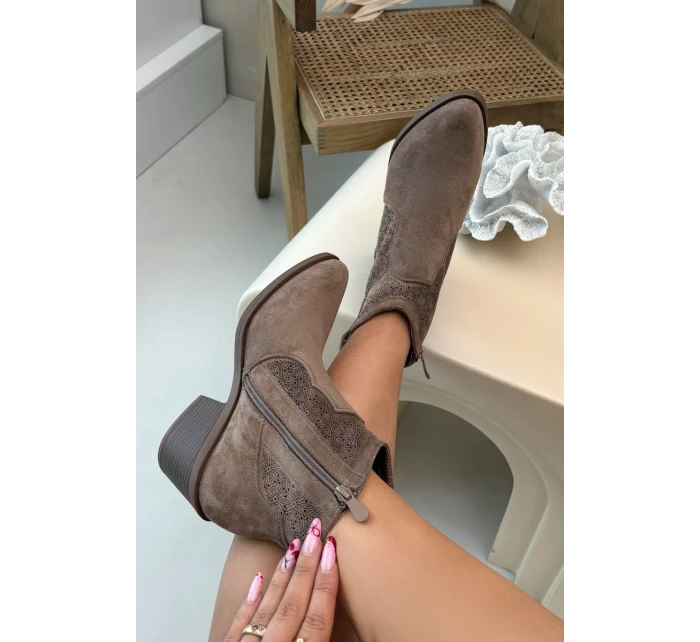 Dámské otevřené kotníkové boty na podpatku S.Barski HY61-8013 Hnědé Dámské otevřené kotníkové boty na podpatku S.Barski HY61-8013 Hnědé