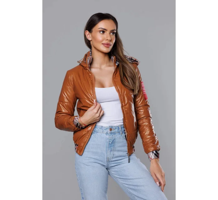 Krátká dámská bunda v karamelové barvě s ozdobným lemováním model 18019190 - S'WEST