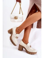 Kožené boty na se zlatým zdobením světle béžová model 21593228 - Boto