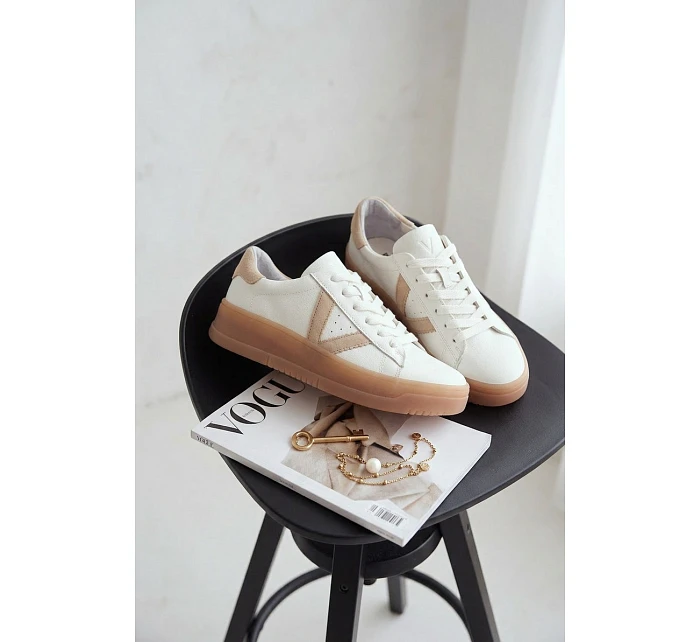 Dámské tenisky z pravé kůže na platformě model 22069622 Bílé - VINCEZA Dámské tenisky z pravé kůže na platformě model 22069622 Bílé - VINCEZA