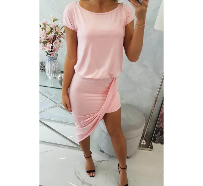 Asymetrické šaty pudrově růžové