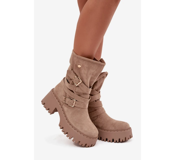 Dámské boty na podpatku s přezkami a páskem béžové model 21715455 - Boto