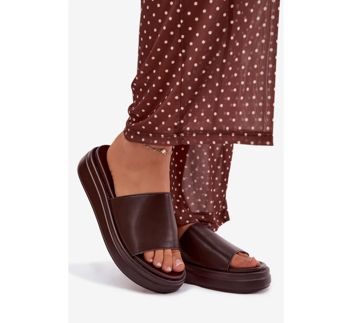 Dámské nazouváky na platformě model 21918992 - Boto