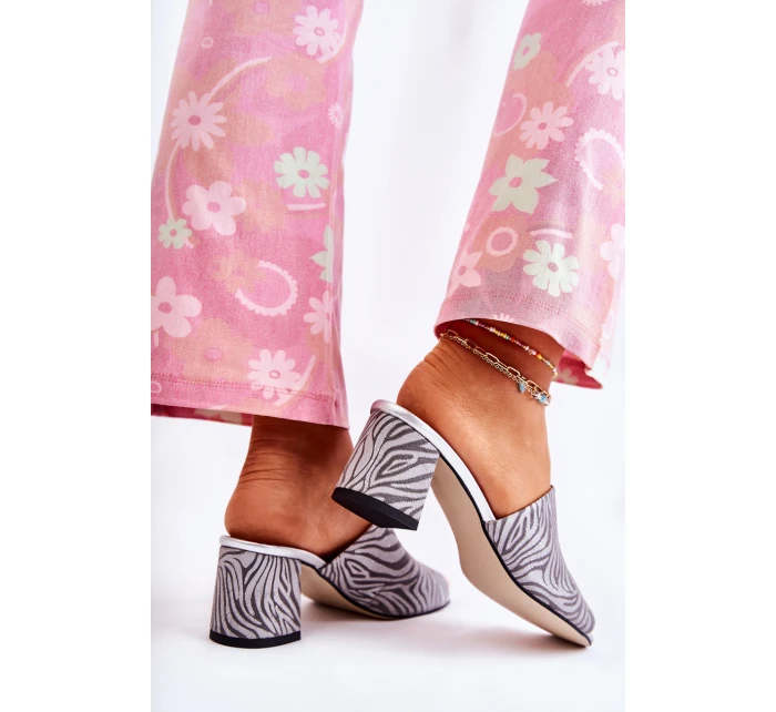 Kožené dámské pantofle na vysokém podpatku Zebra šedá model 21589956 - Boto