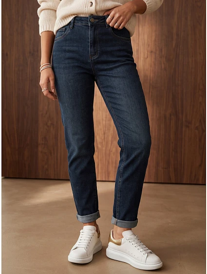 Jeansy damskie mom fit z wysokim stanem granatowe FashionStreet UY3249 Jeansy damskie mom fit z wysokim stanem granatowe FashionStreet UY3249