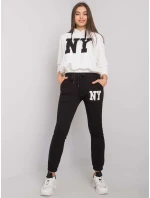 Souprava RV KMPL 6918.04 bílá a černá Souprava RV KMPL 6918.04 bílá a černá