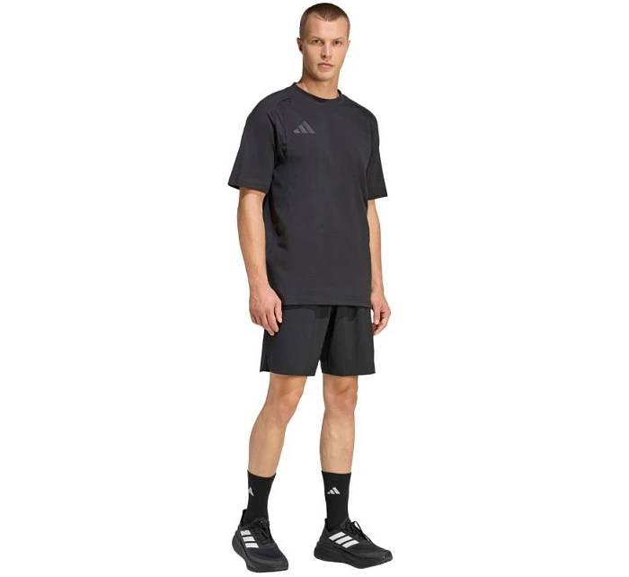 Pánské tričko adidas Tiro 26 Travel Tee black JM5543 pánské Pánské tričko adidas Tiro 26 Travel Tee black JM5543 pánské