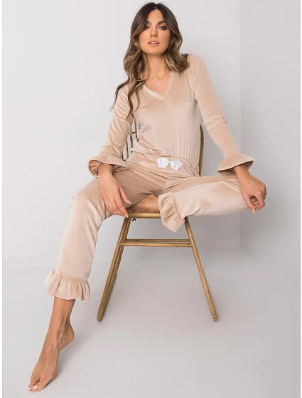Dámské velurové pyžamo s dlouhými rukávy Goodlookin beige (7394) Dámské velurové pyžamo s dlouhými rukávy Goodlookin beige (7394)