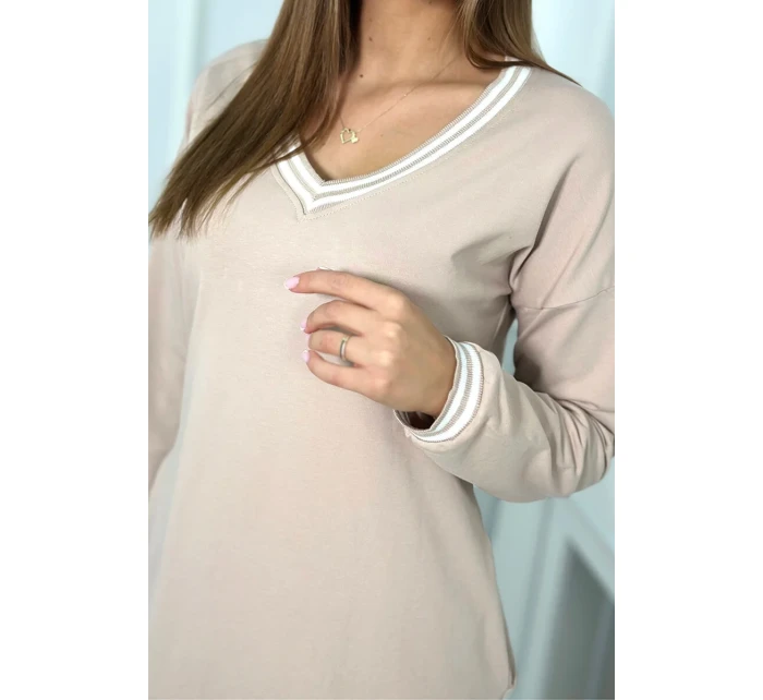 Šaty s kapsami a výstřihem do V béžový