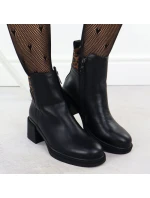 Černé kožené boty na jehlovém podpatku model 21905469 - VINCEZA