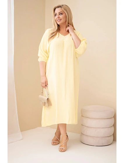 Dámské šaty plus size bavlněné mušelínové s výstřihem do V žlutá