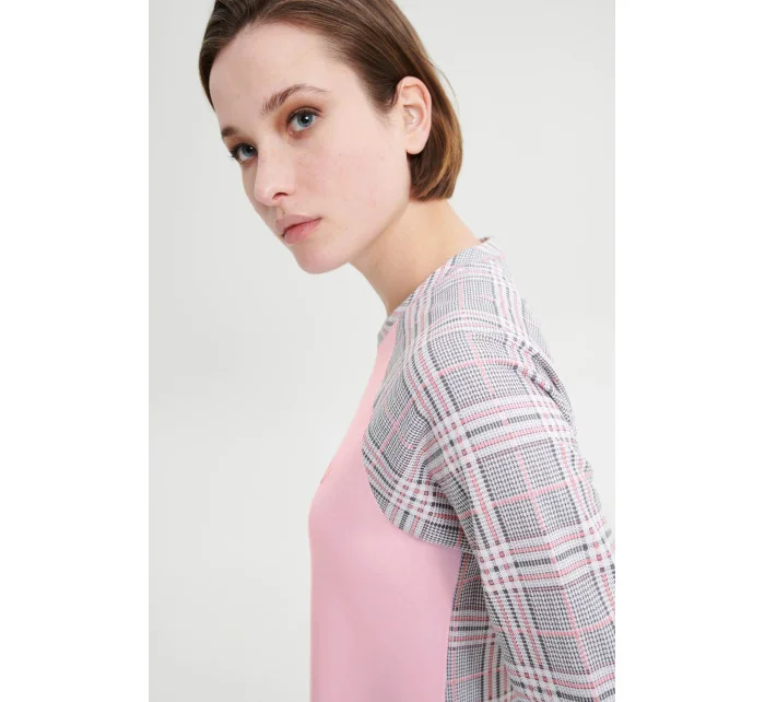 Dámská noční košile s dlouhým rukávem model 19379808 růžové - Vamp Dámská noční košile s dlouhým rukávem model 19379808 růžové - Vamp