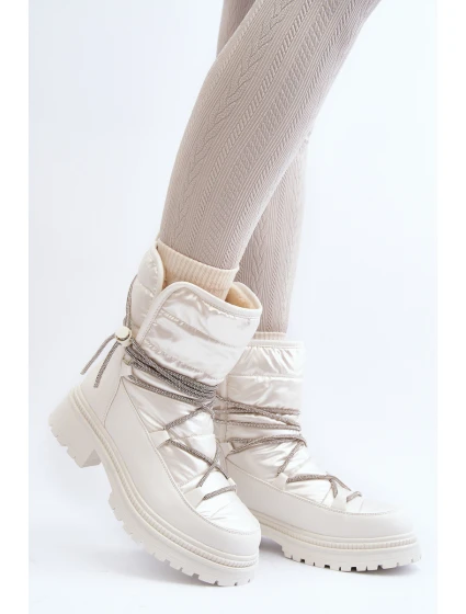Dámské bílé zimní boty s ozdobným šněrováním Rilana Dámské bílé zimní boty s ozdobným šněrováním Rilana