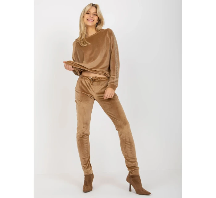 Souprava RV KMPL 8436.40 velbloudů