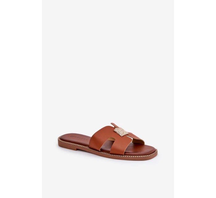 Plné Klapky S Výřezy A Ozdobou Camel Bohalis Plné Klapky S Výřezy A Ozdobou Camel Bohalis