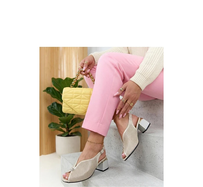 Sandály na podpatku  model 226584 Solea