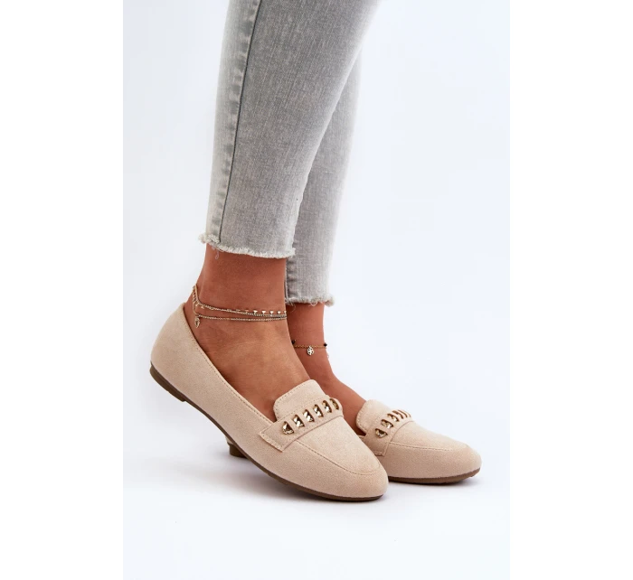 Lesklé dámské mokasíny s řetízkem béžové model 21656883 - Boto