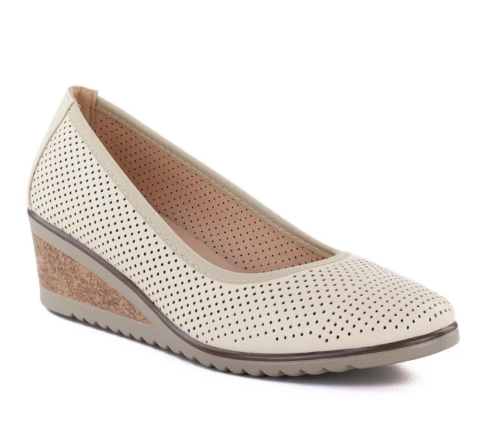 Dámské otevřené lodičky na platformě béžové barvy model 22015114 - VINCEZA Dámské otevřené lodičky na platformě béžové barvy model 22015114 - VINCEZA