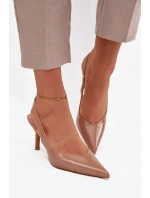 Lakované lodičky na jehlovém podpatku tmavě béžové model 21757869 - Boto