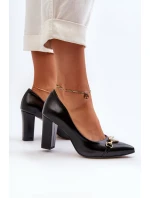 Černé kožené lodičky na podpatku se srdcem model 21652574 - Zazoo