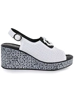 Dámské kožené sandály na platformě bílé S.Barski 7014 Dámské kožené sandály na platformě bílé S.Barski 7014