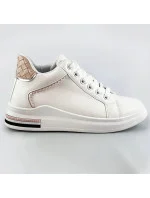 Bílo-béžové sportovní boty se skrytým klínem (666-16) Bílo-béžové sportovní boty se skrytým klínem (666-16)