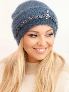 Dámská zimní čepice nadýchaná s perlami a ozdobným vzorem jeansová