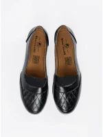 Pěkné dámské černé  polobotky na klínku