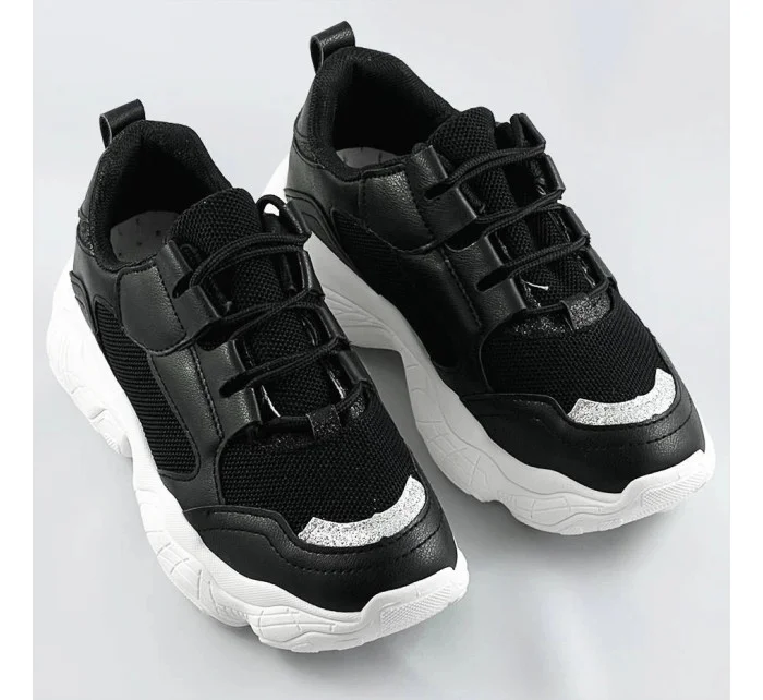 Černé dámské šněrovací tenisky model 17159673